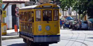 Silvio Santos não representa Santa Teresa. Viva o motorneiro Nelson!