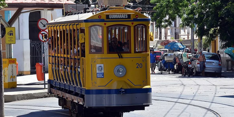 Silvio Santos não representa Santa Teresa. Viva o motorneiro Nelson!
